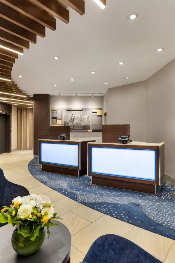 Express Vancouver-metrotown Hotel Burnaby